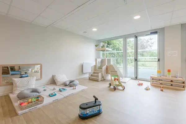 Salle de motricité et d'éveil à la micro-crèche Les Explorateurs de Saint-Vincent, Orléans