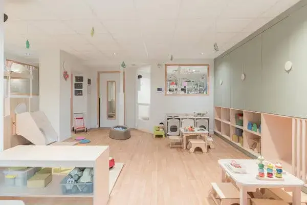 Une familiarisation pensée comme une co-construction