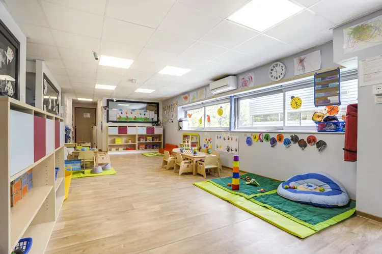 Salle d'éveil de la micro-crèche Les Malicieux de Pichaury à Aix-en-Provence