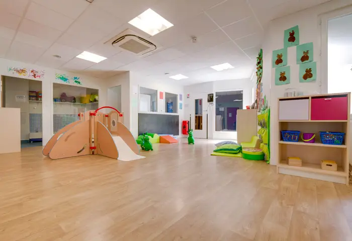 Salle d'éveil et de jeux de la micro-crèche Les Malicieux du Général Leclerc, Viroflay
