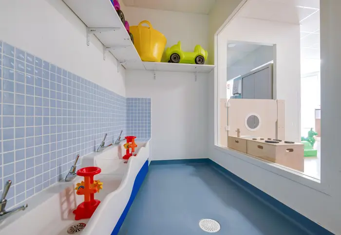 Salle de change de la micro-crèche Les Malicieux du Général Leclerc, Viroflay