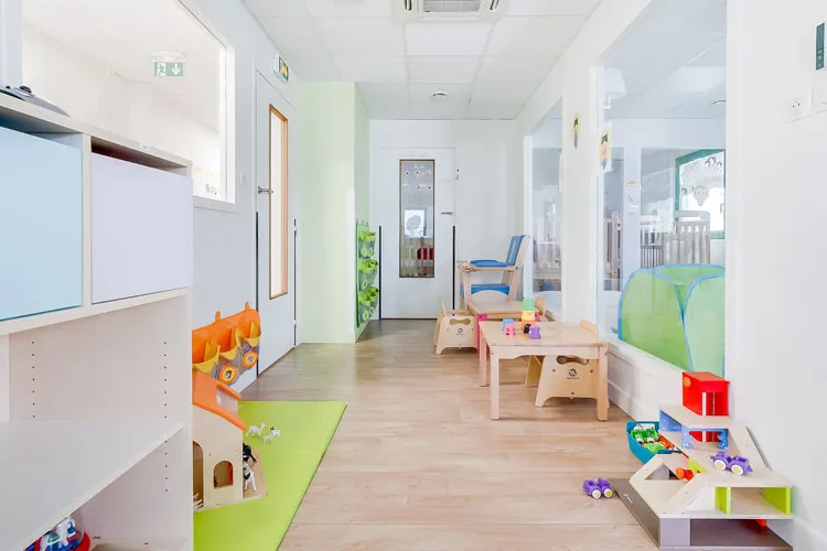 Coin jeux et éveil de la micro-crèche Les Malicieux d'Alpespace à Francin