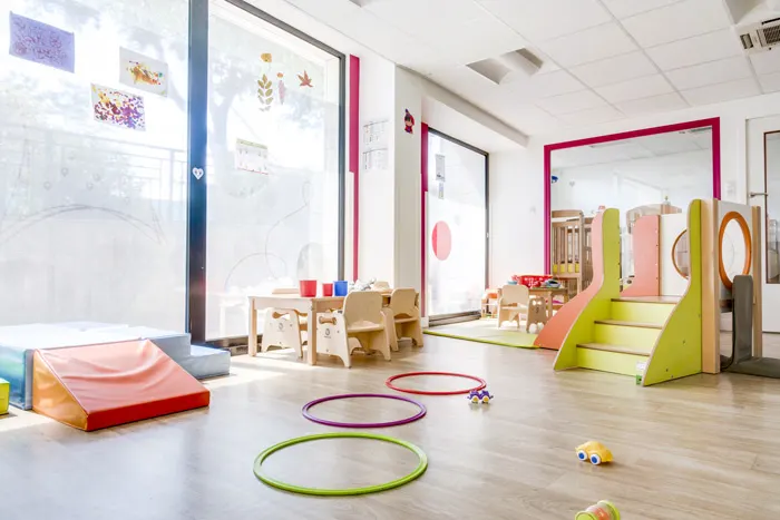 Salle de jeux et de motricité de la micro-crèche Les Malicieux de Labrousse à Antony