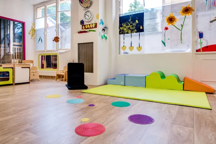 Salle de jeux de la micro-crèche Les Malicieux de Daumesnil à Paris 12