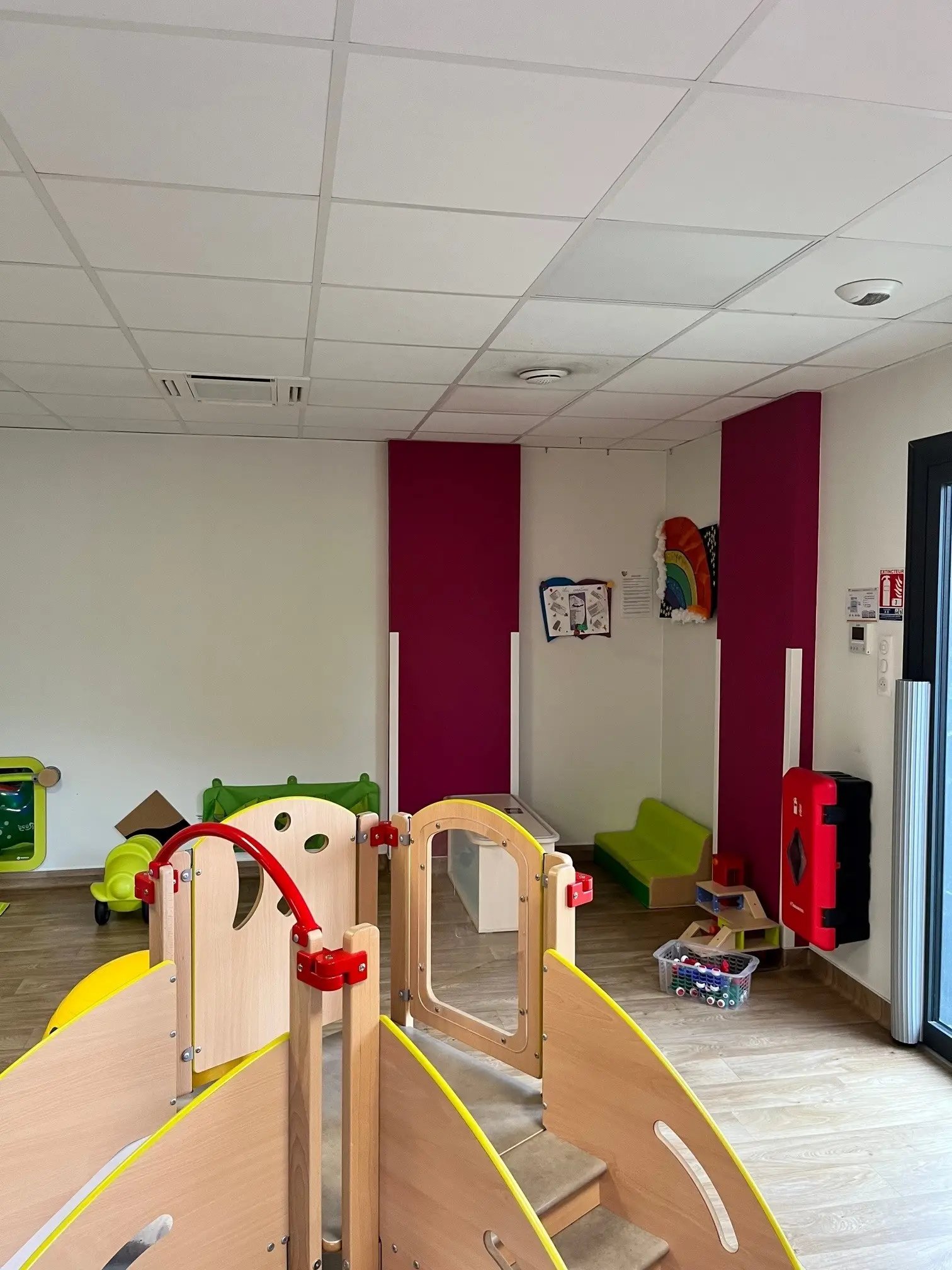 Coin jeux et activités de la crèche Les Malicieux de Rocquencourt