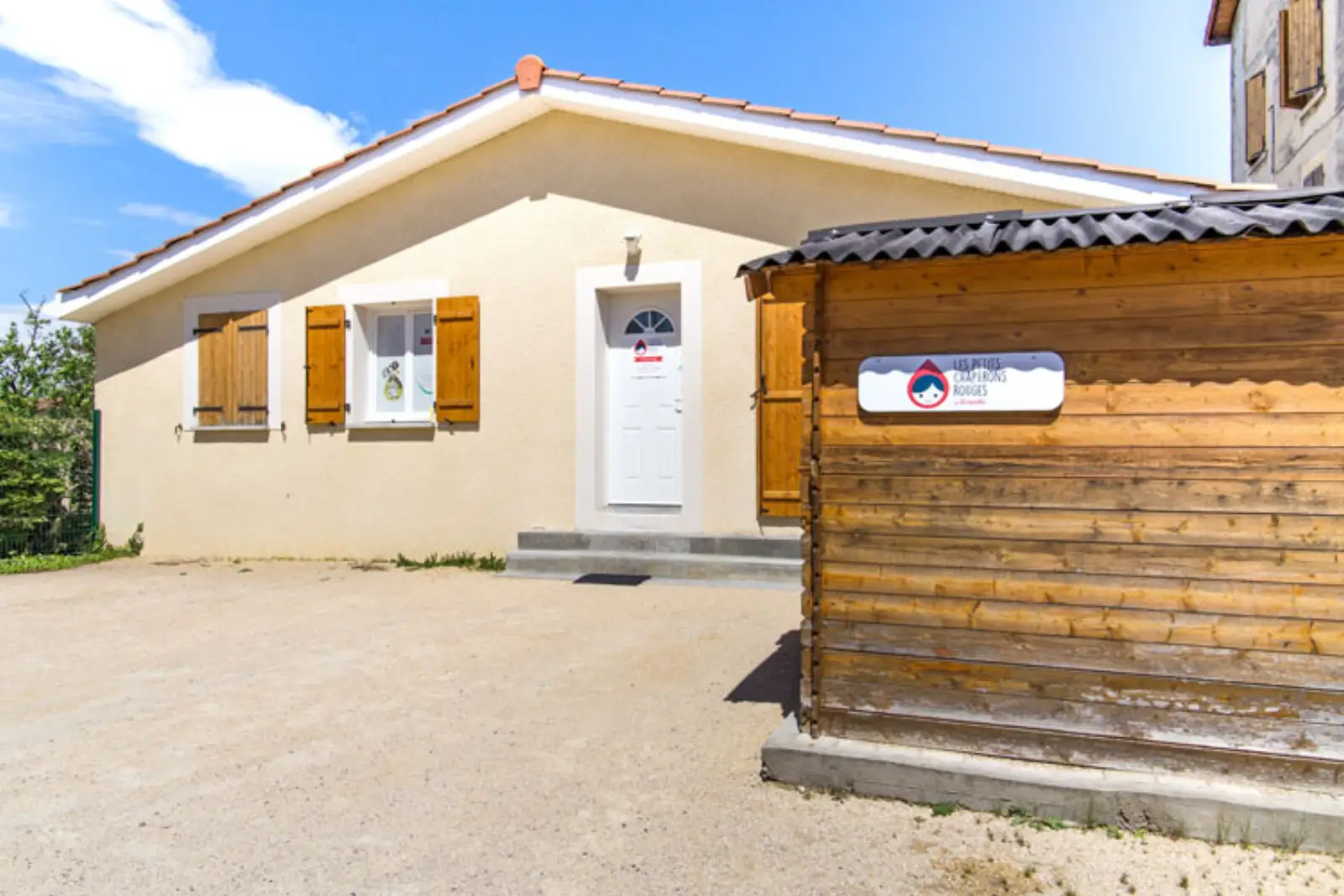 Façade de la micro-crèche Les Malicieux du Tonkin, rue du Tonkin à Bourgoin-Jallieu