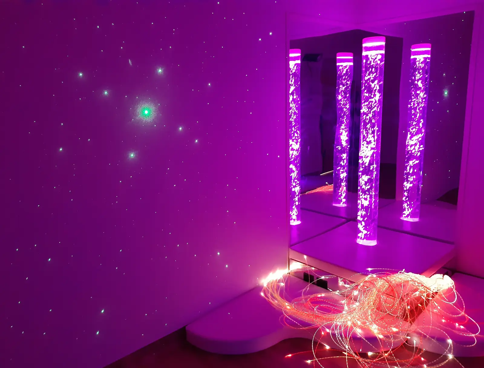 Espace sensoriel lumineux de la micro-crèche Les Malicieux de la Villa Brand à Turckheim