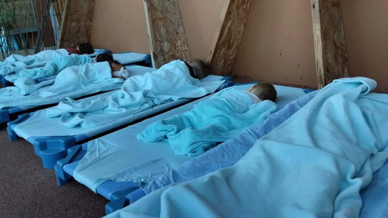 Sieste nordique en extérieur pour les grands à Graines de Malice