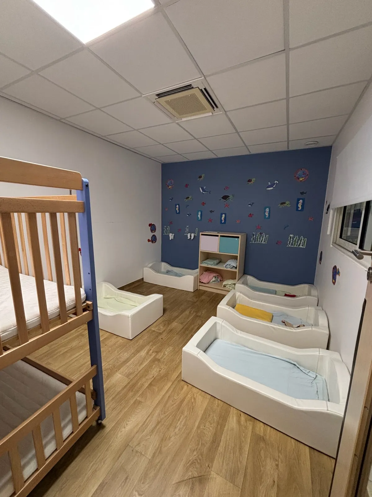 Dortoir de la micro-crèche Les Malicieux des Castors à Carqueiranne