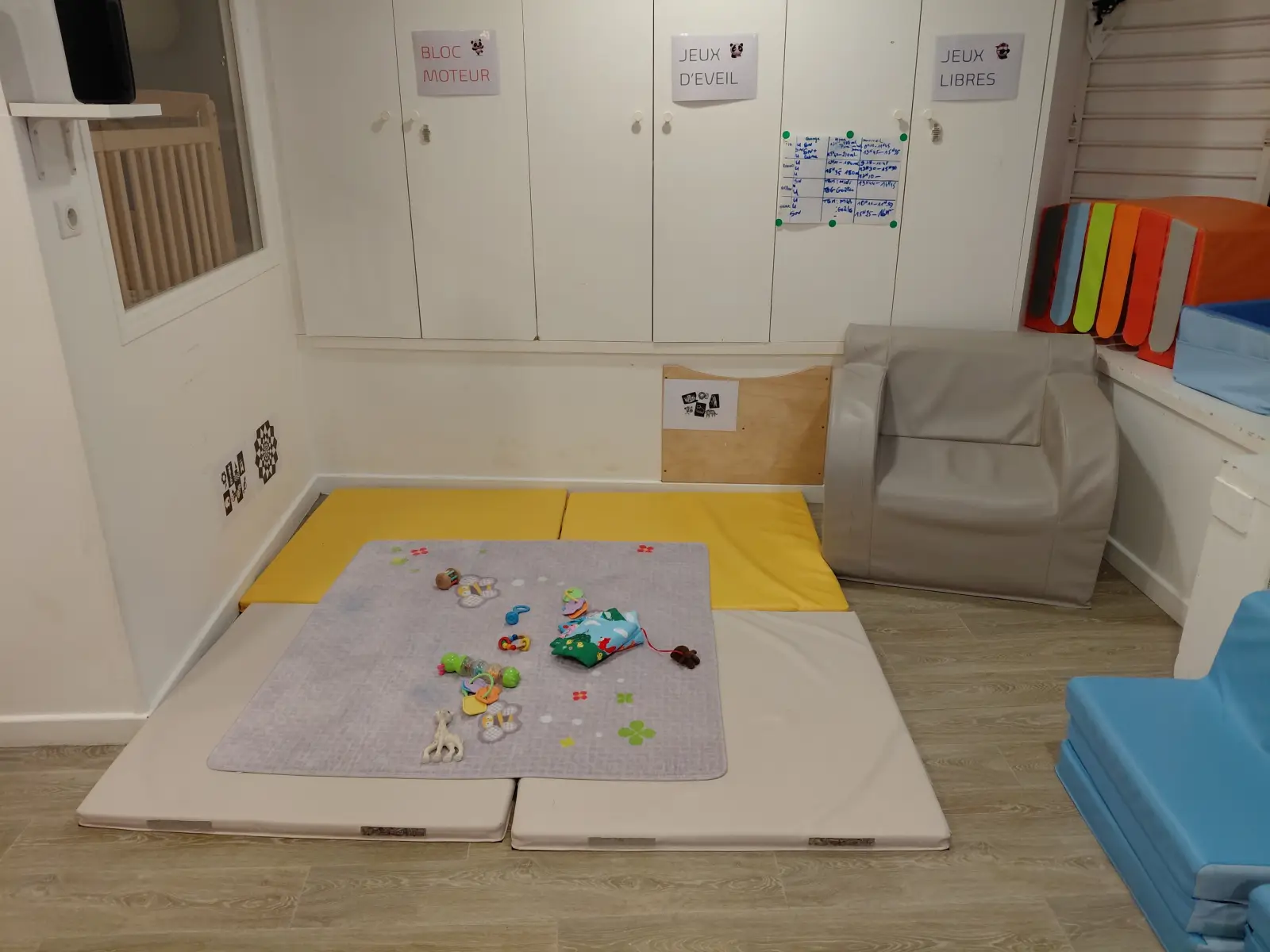 Une micro-crèche à taille humaine, quartier des <strong>Grandes-Carrières</strong>