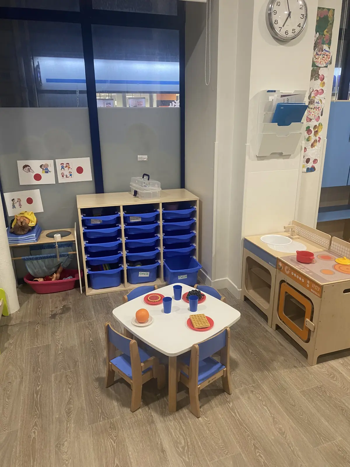Coin dinette et repas de la micro-crèche Les Petites Merveilles d'Hauteville