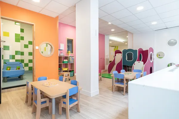Les Explorateurs de Saint-Léon, une crèche à taille humaine dans le 15ᵉ