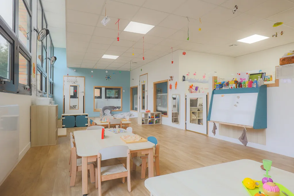 Salle de vie de la micro-crèche Baby Montessori Le Pecq