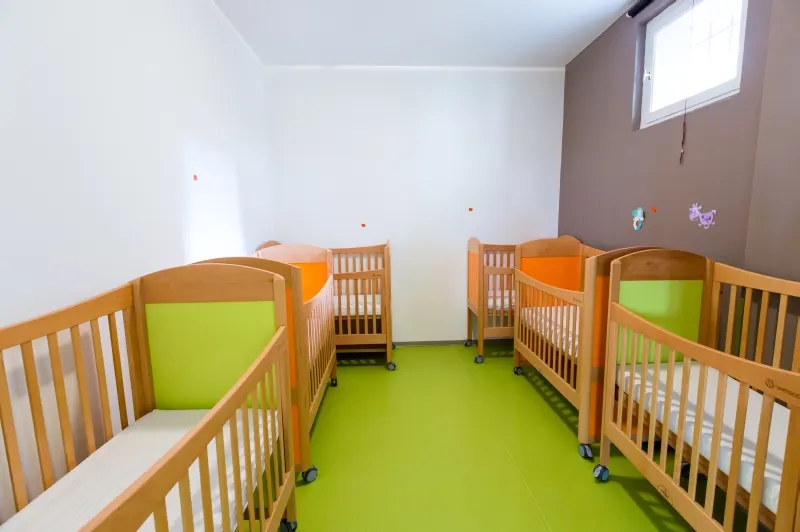 Dortoir de la micro-crèche Les P'tits Eterlous à Grenoble, rue Marbeuf