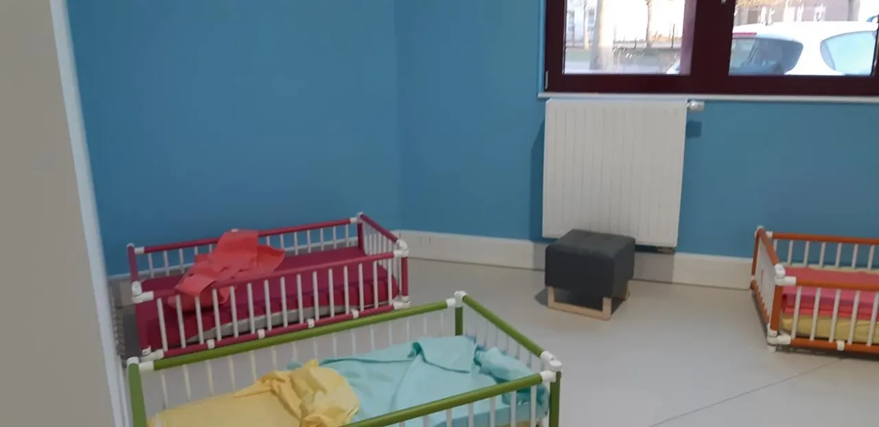Dortoir coloré de la micro-crèche Jules et Rose 3 à Horbourg-Wihr