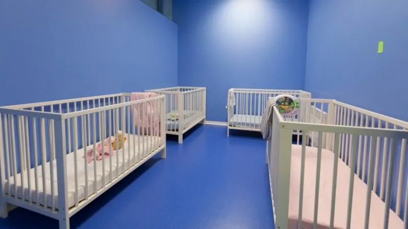 Dortoir des bébés à la micro-crèche l'Avancée des Chérubins