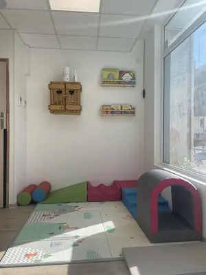 Coin éveil et lecture de la micro-crèche Kiddy Mountains à Villard-Bonnot