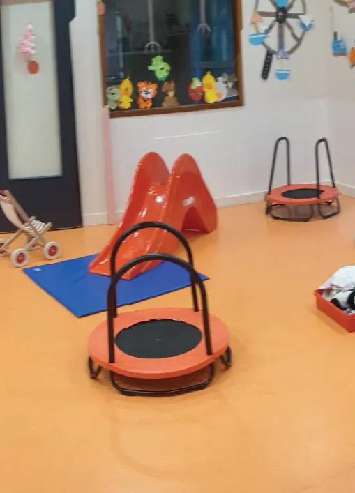 Salle de jeux de la section des grands à la crèche Les Petits Pas