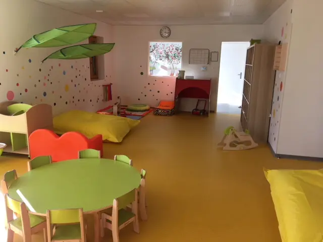 Salle de vie et de repos de la micro-crèche Les Roudoudous à Arenthon