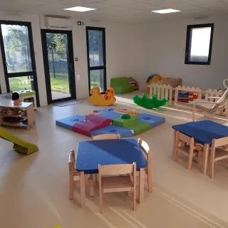 Salle de jeux de la micro-crèche Les P'tits Babadins de Janzé
