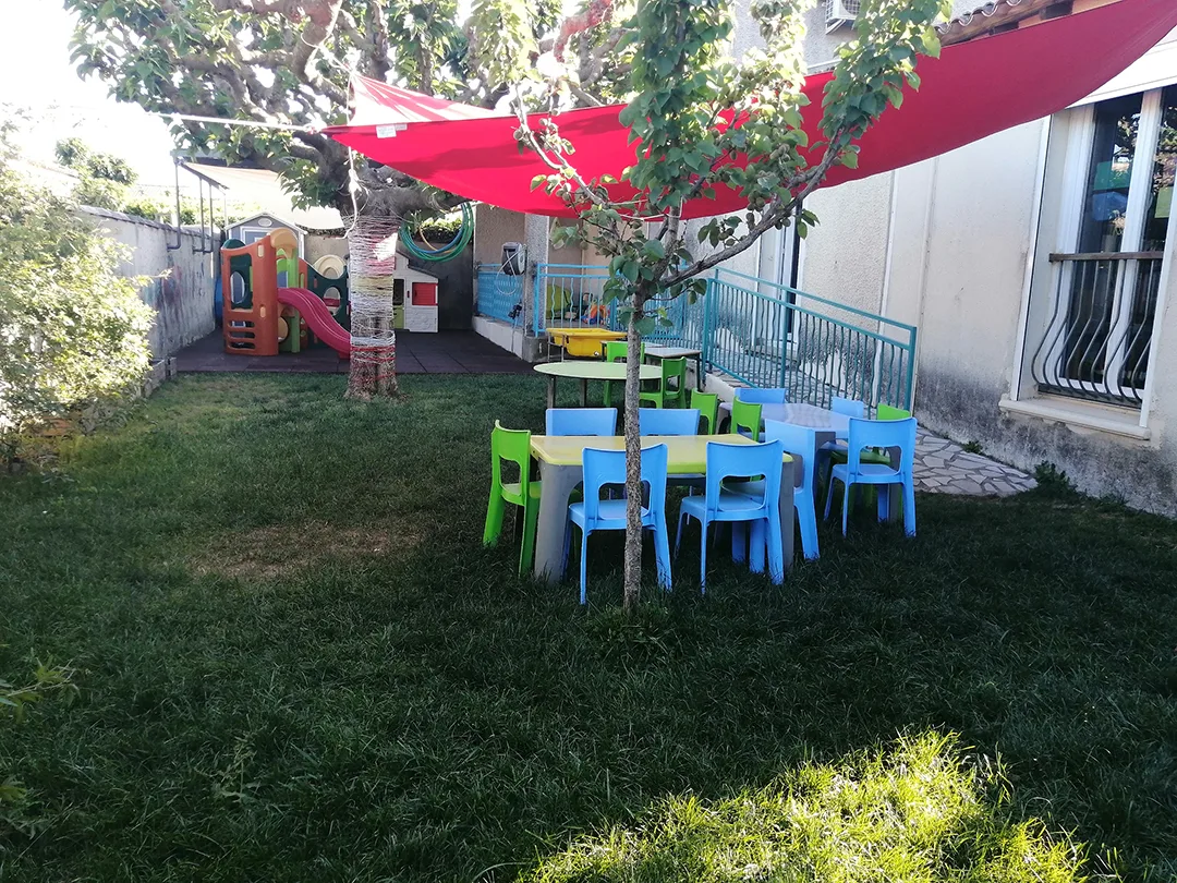 Un quotidien riche en éveil, entre jeux et jardin