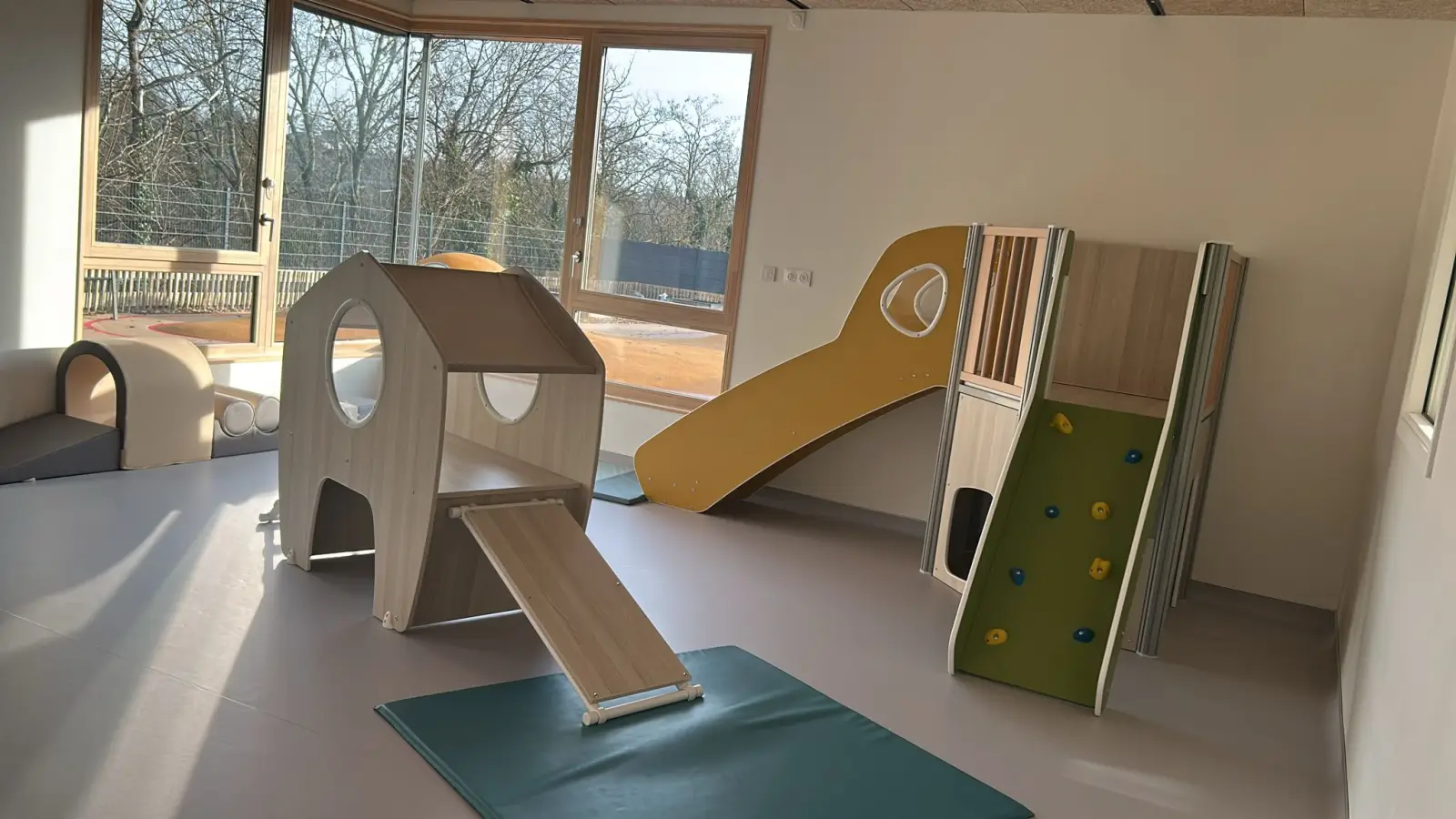 Un <strong>nouveau bâtiment</strong> partagé avec l'école maternelle d'Orliénas