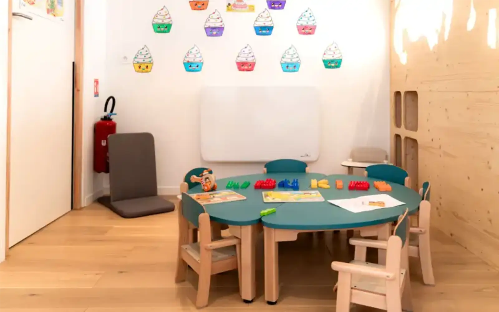 Une micro-crèche <strong>familiale et pleine de couleurs</strong>, au cœur de Saint-Loup / Pont de Vivaux