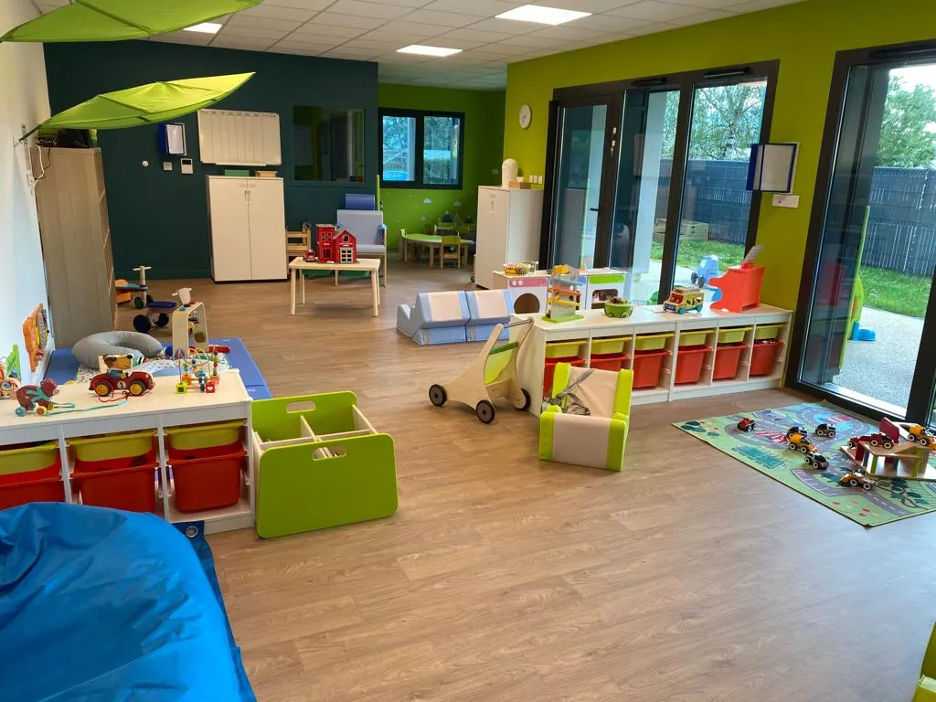 Salle d'éveil de la micro-crèche Les Roudoudous à Cornier