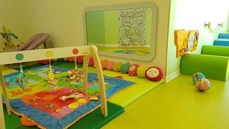 Coin éveil et tapis de jeux de la micro-crèche Les Chérubins de Staffelfelden