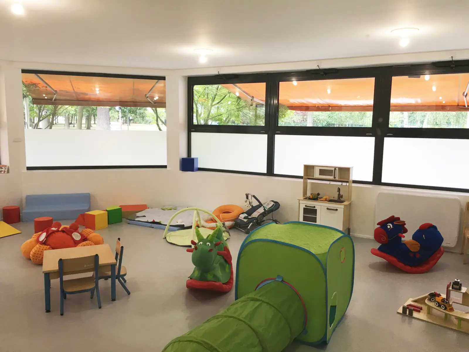 Les MicroStars de Livry, une micro-crèche à taille humaine près du Parc de la Mairie