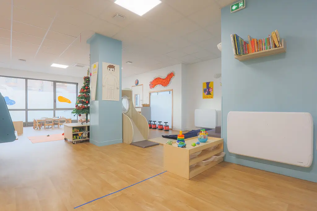 Une micro-crèche <strong>bilingue</strong>, quartier Mont-Valérien
