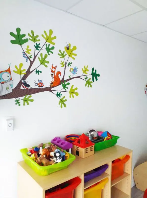 Salle de jeux décorée de la micro-crèche Les Marmottes en Herbe et Les Chérubins à Wissembourg