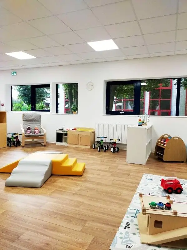 Salle d'éveil et de jeux de la micro-crèche à Saint-Grégoire
