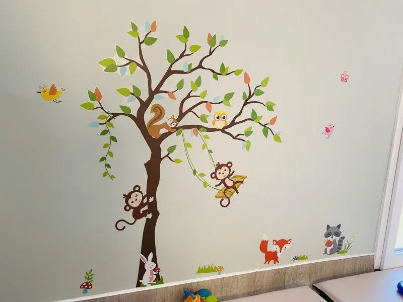 Décoration murale de la micro-crèche La Maison des Doudou'z à Quincampoix