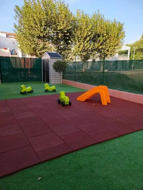 Une micro-crèche <strong>à taille humaine</strong>, avec jardin extérieur