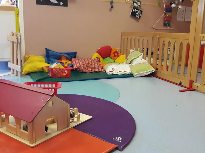 Espace de repos et de jeux à la crèche Perpignan (quartier du Vernet)