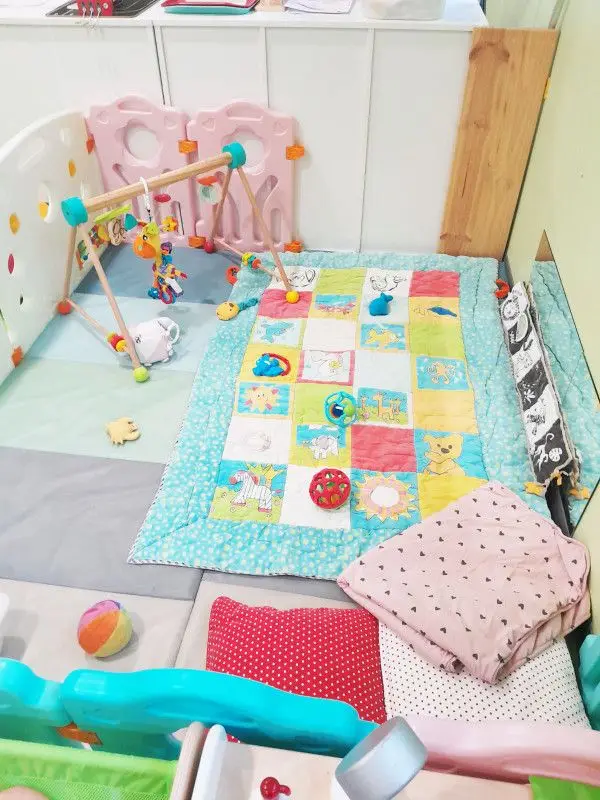 Tapis d'éveil et parc bébé de la micro-crèche Les Chérubins à Ergersheim
