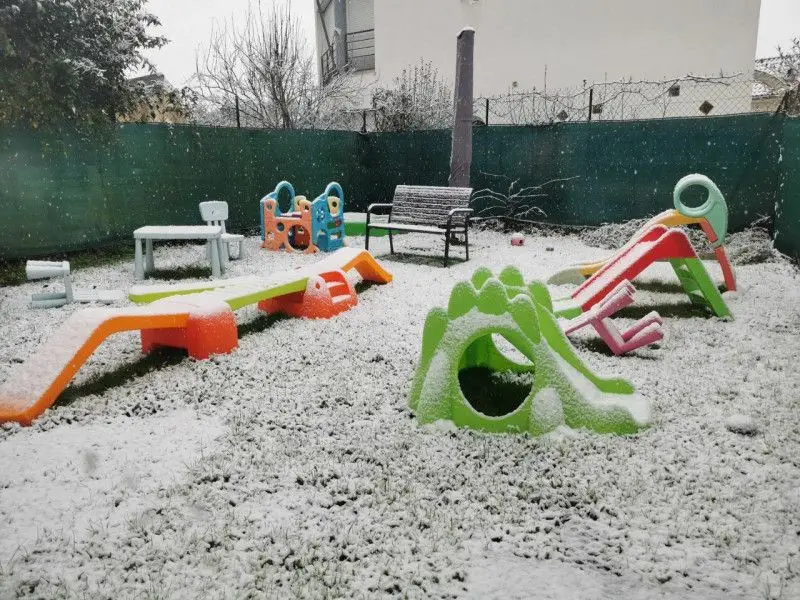 Jardin extérieur de la micro-crèche Apetipa à Talence