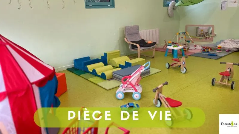 Espace de motricité de la micro-crèche Les Petits Bonheurs des Chérubins