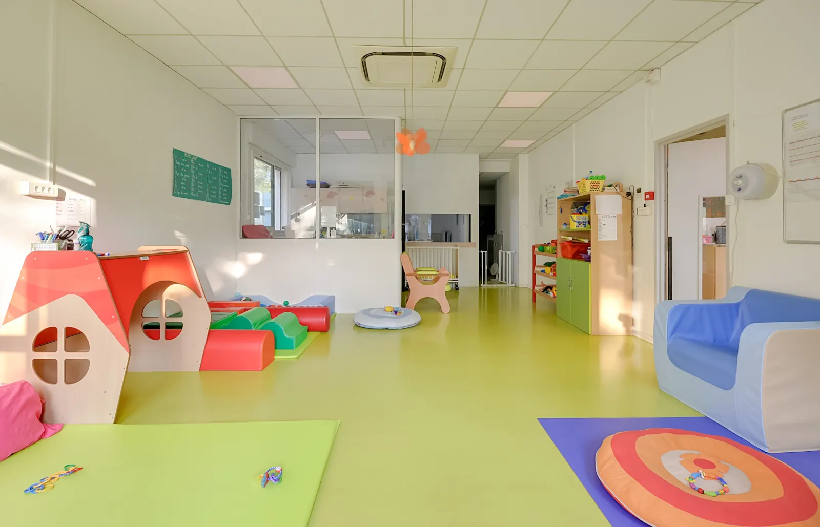 Salle d'activités et d'éveil à la crèche Ribambelle, Aix-en-Provence