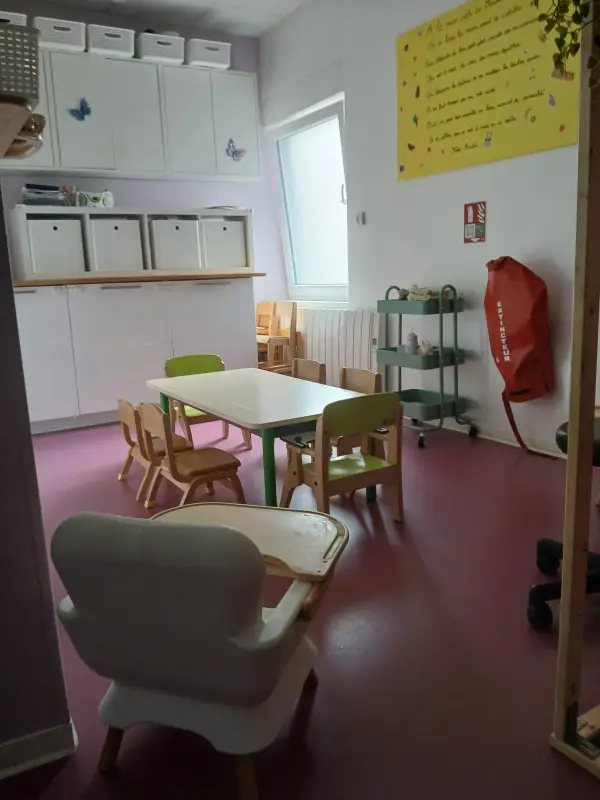 Salle de repas de la micro-crèche Les Chérubins d'Herrlisheim