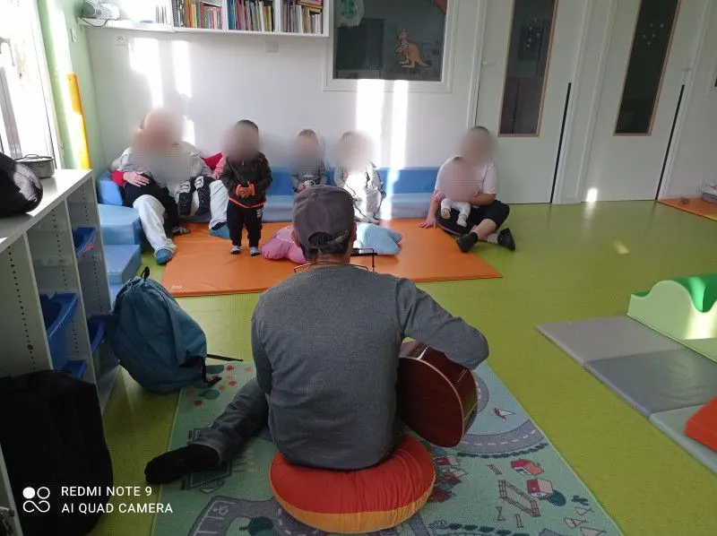 Motricité libre, éveil sensoriel et <strong>repas bio</strong>