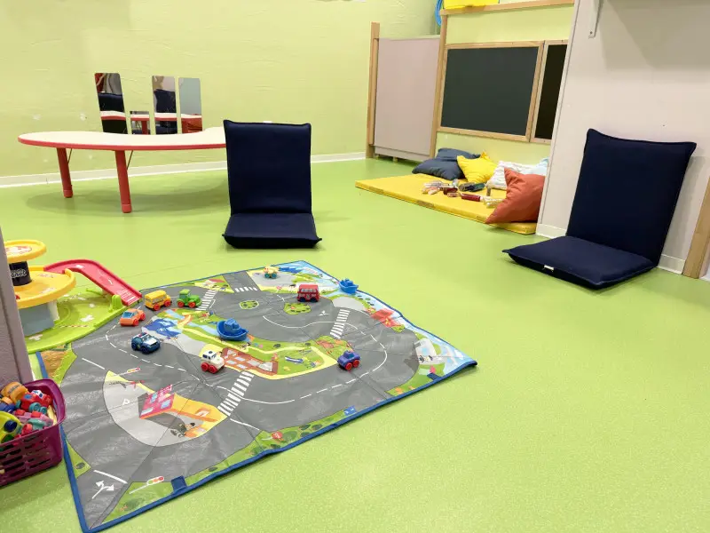 Tapis de circulation et jeux de motricité de la micro-crèche La Ronde des Chérubins à Strasbourg Krutenau