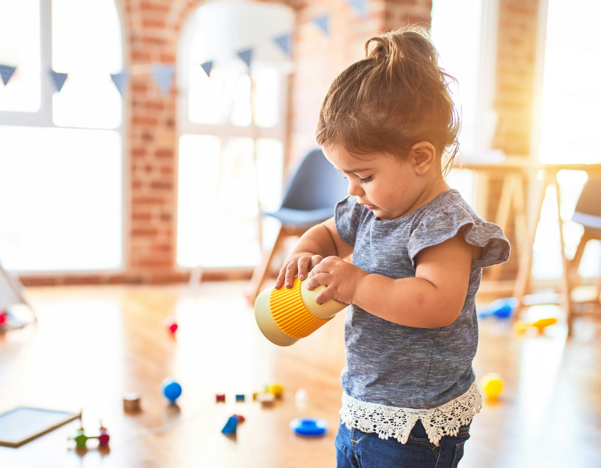 Un projet éducatif <strong>inspiré de Montessori, Pikler et Freinet</strong>