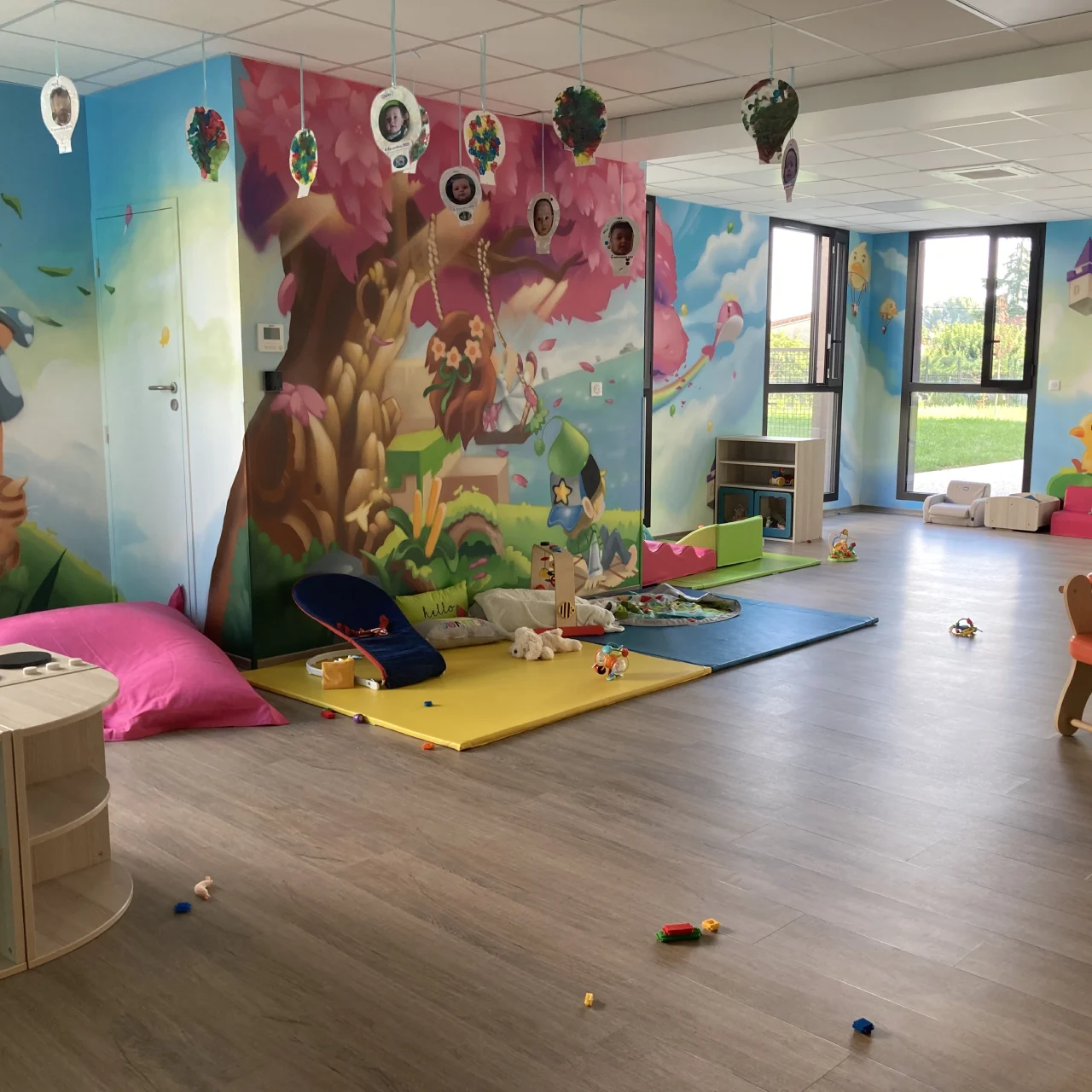 Un instant dans la crèche