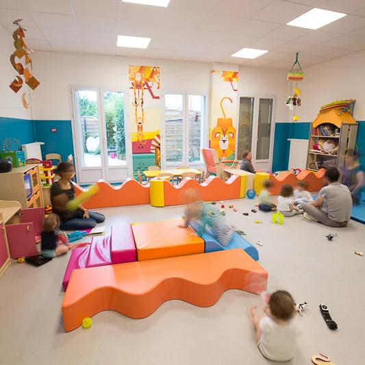 Un instant dans la crèche